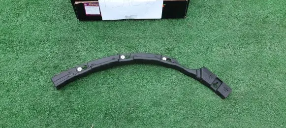 Mitsubishi Eclipse Cross Front arch trim 7400A528