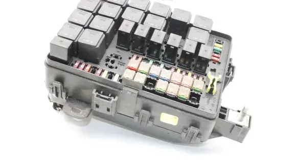 Maserati Quattroporte Fuse box set 670036393