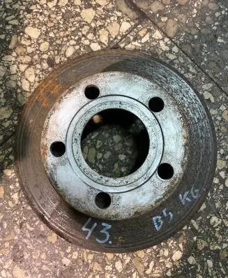 Volkswagen PASSAT B5.5 Rear brake disc