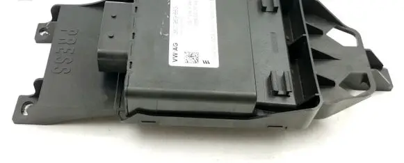 Audi A6 S6 C4 4A Voltage converter/converter module 8K0959663