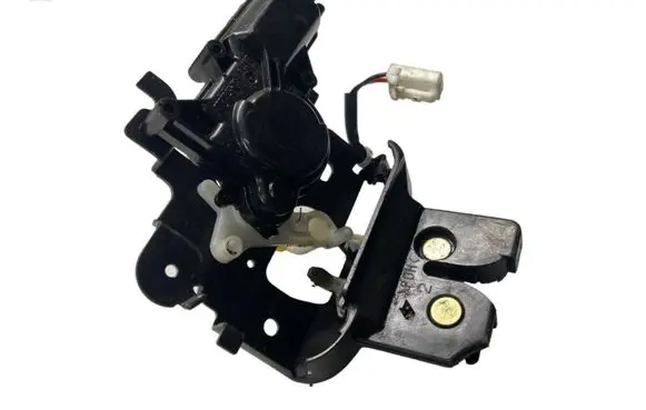 Mazda 3 I Tailgate/trunk/boot lock/catch/latch