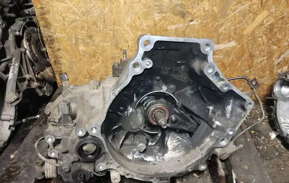 Mazda 323 F Manual 5 speed gearbox