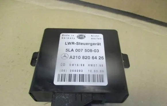 Mercedes-Benz CLK A208 C208 Light module LCM A2108206426