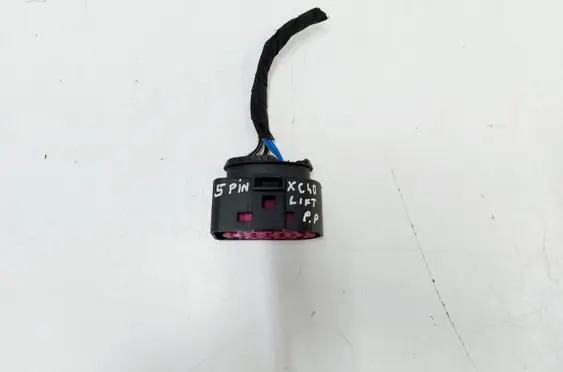 Volvo XC40 Headlight/headlamp wiring loom/harness 
