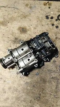 BMW 3 E46 Oil pump 8056052011