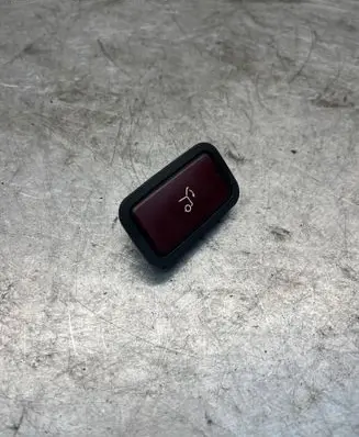 Mercedes-Benz E W211 Tailgate/boot open switch button 2118219551 31020302