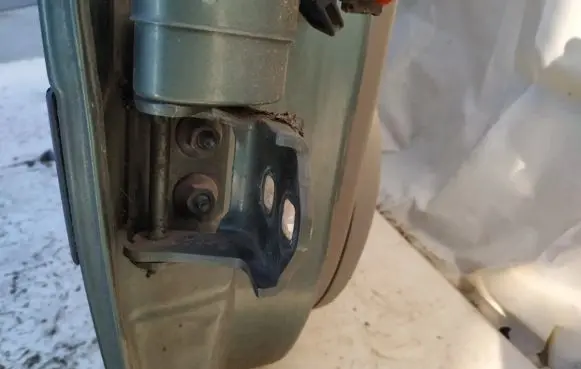 Renault Scenic II - Grand scenic II Rear door lower hinge