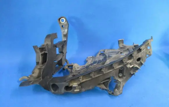 Audi A4 S4 B8 8K Headlight/headlamp mounting bracket 8K0805607L 2002837