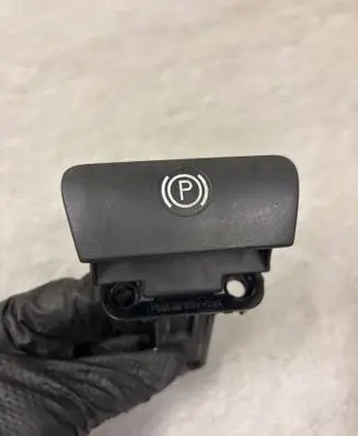Volvo XC90 Hand brake release handle 8683963
