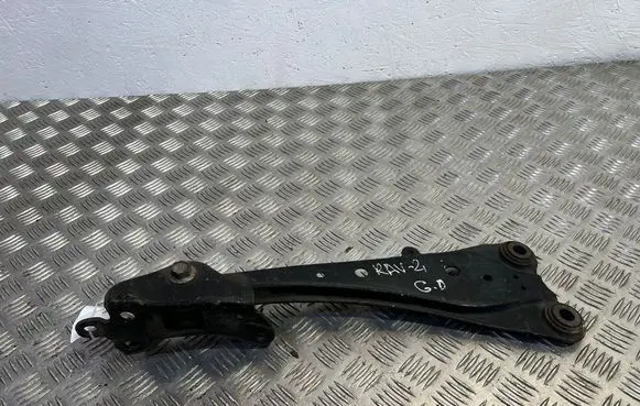 Toyota RAV 4 (XA40) Rear suspension control arm 