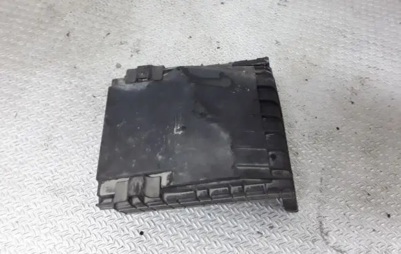 Skoda Octavia Mk2 (1Z) Fuse box cover 1K0937132F