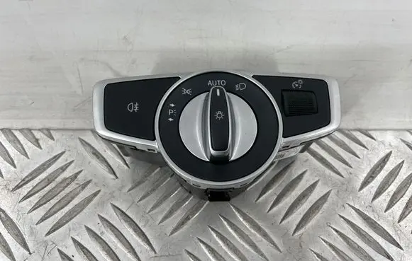 Mercedes-Benz C W205 Light switch A2053051810 10132806