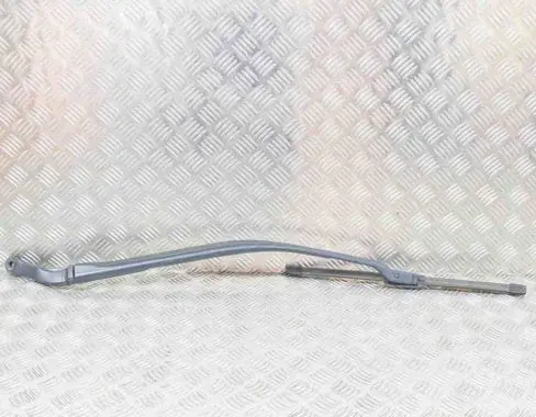 Maserati Ghibli Windshield/front glass wiper blade 670001642 89813736
