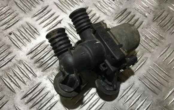 BMW 3 E46 Coolant heater control valve 64118369805 64.11-8369805