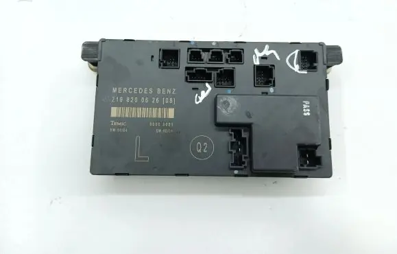 Mercedes-Benz CLS C219 Door control unit/module 2198200626