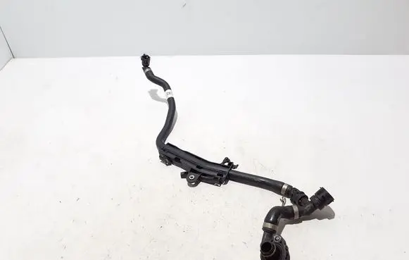BMW 5 G30 G31 Air intake hose/pipe 8669133
