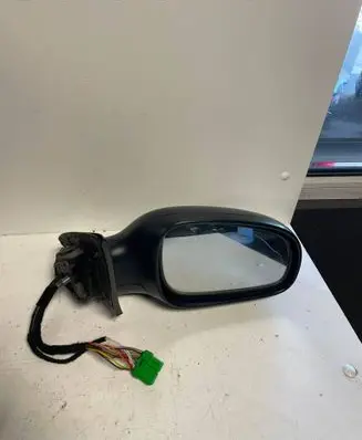Volvo V70 Front door electric wing mirror E11015463 E11025463