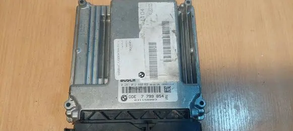 BMW 1 E81 E87 Engine control unit/module ECU 0281012880 7799854