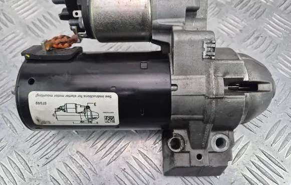 BMW 3 F30 F35 F31 Starter motor 8570238 0001148034