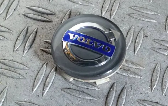 Volvo V40 Original wheel cap 31400453 31400452
