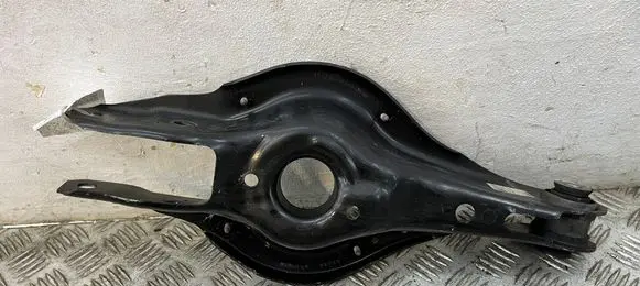 BMW 4 F32 F33 Rear upper control arm/wishbone 6867541