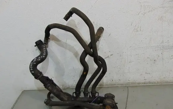 Renault Megane II Engine coolant pipe/hose
