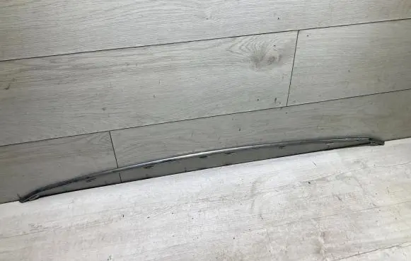 Front bumper splitter molding