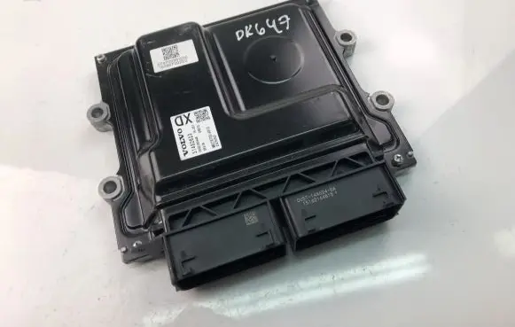Volvo V40 Engine control unit/module ECU 31452623