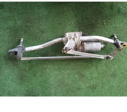 Audi A4 S4 B8 8K Front wiper linkage and motor 8K1955119A