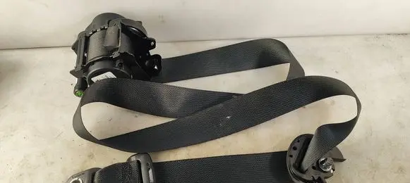 Front seatbelt