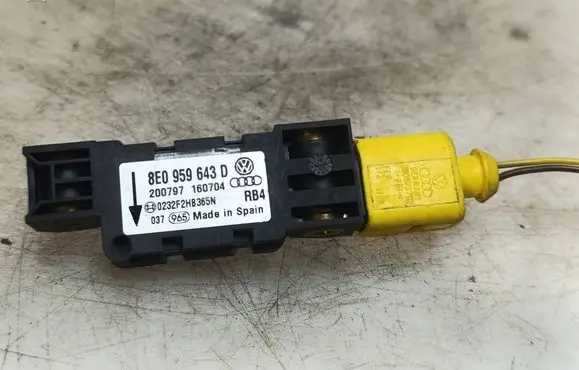 Audi A4 S4 B6 8E 8H Airbag deployment crash/impact sensor 8E0959643D 200797 0232F2HB365N