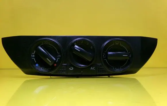 Volkswagen Polo IV 9N3 Climate control unit 6Q0820045E