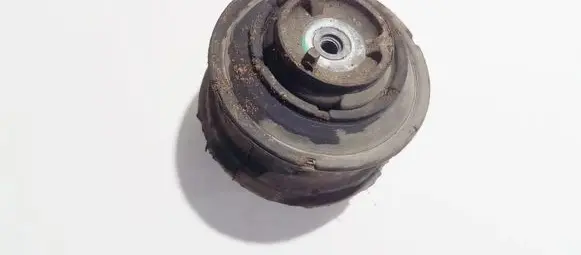 Mercedes-Benz C W203 Engine mount bracket
