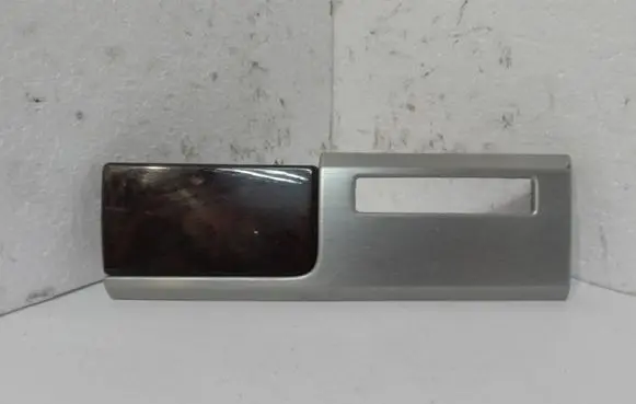 Volkswagen Touareg I Other dashboard part 7L6857189L
