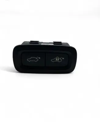 Volvo XC90 Tailgate/boot open switch button 31674801
