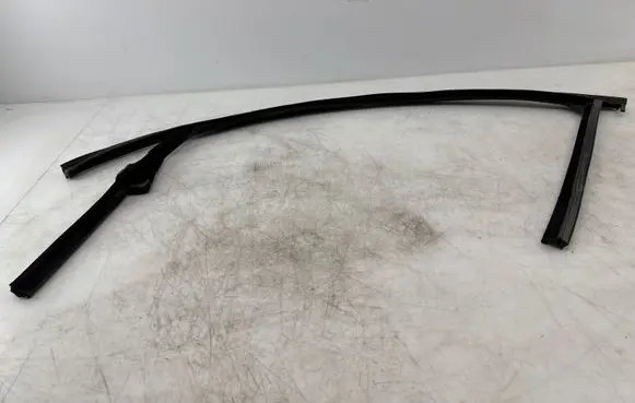 Volkswagen Golf VI Rubber seal front coupe door 1K5837431