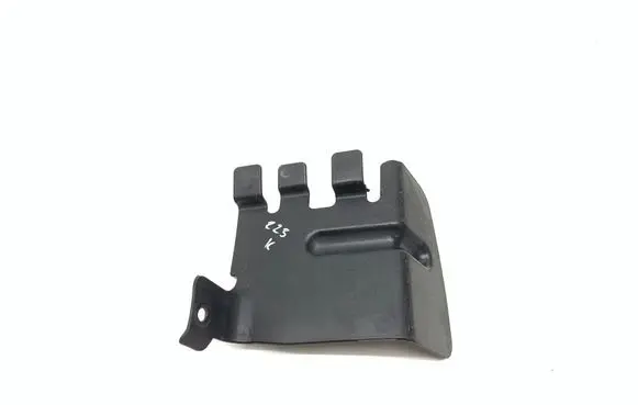 Jaguar XJ X350 Intercooler air guide/duct channel 2W938C391AB