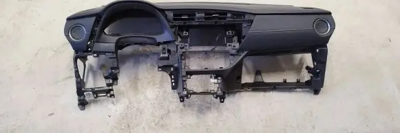 Toyota Auris E180 Dashboard 5584502240