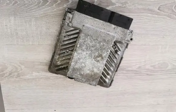 Volkswagen PASSAT B6 Engine control unit/module 03G906018ER