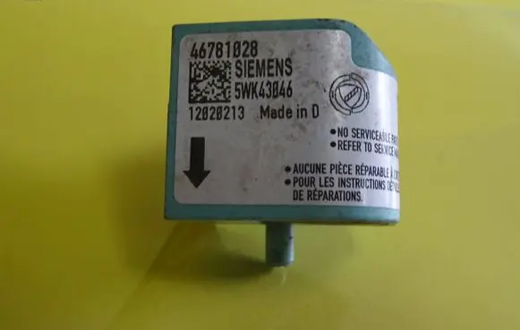 Fiat Stilo Airbag deployment crash/impact sensor 46781028 5WK43046
