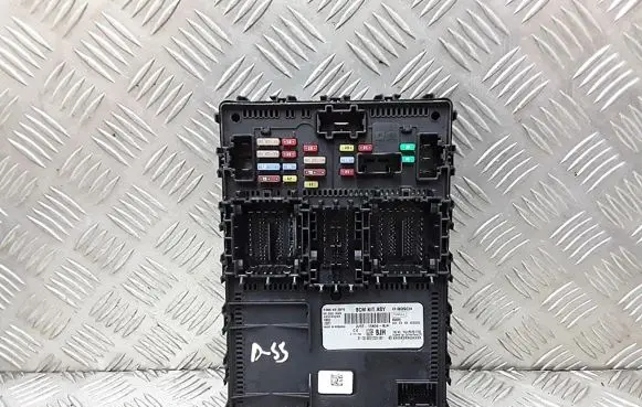 Ford Fiesta Fuse module ju5t15604bjh