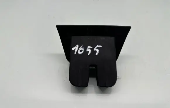 Audi A4 S4 B8 8K Tailgate/boot lid lock trim 8K9827520