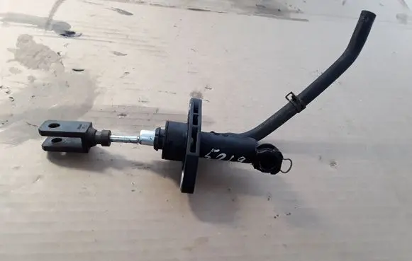 Suzuki SX4 Clutch master cylinder NOCODE