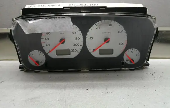 Volkswagen Golf III Speedometer (instrument cluster) 1H0919864R 616063316