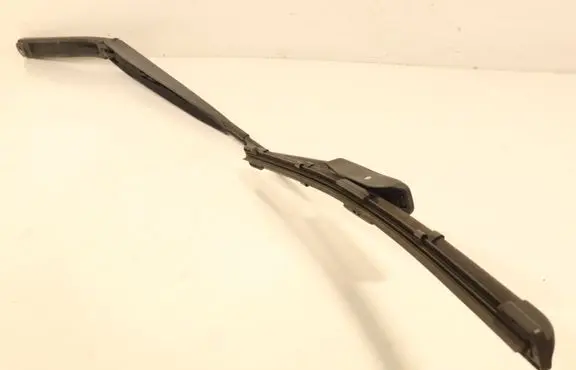 Renault Clio IV Front wiper blade arm W000031034