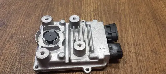 Lexus RX 450H Fuel injection pump control unit/module 8957158010