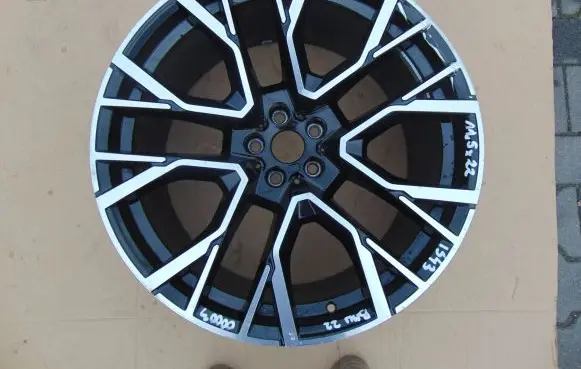BMW X5M G05 F95 R22 alloy rim 9502663 8090717