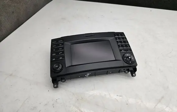 Mercedes-Benz Sprinter W906 Radio/CD/DVD/GPS head unit A9069016301 A9069005203 A9069020202
