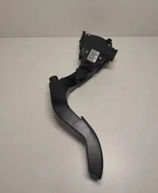 Volkswagen PASSAT B5.5 Accelerator throttle pedal 8D1721523F 6PV00837603