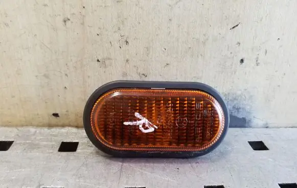 Renault Trafic II (X83) Front fender indicator light 8200194580 7700847333